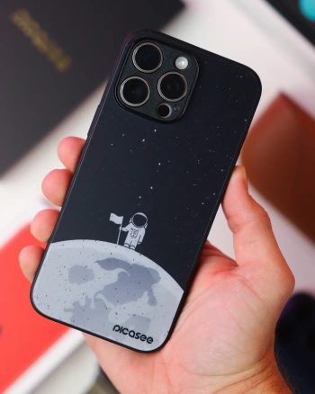Picasee ULTIMATE CASE pentru Xiaomi Redmi Note 11 - Astronaut